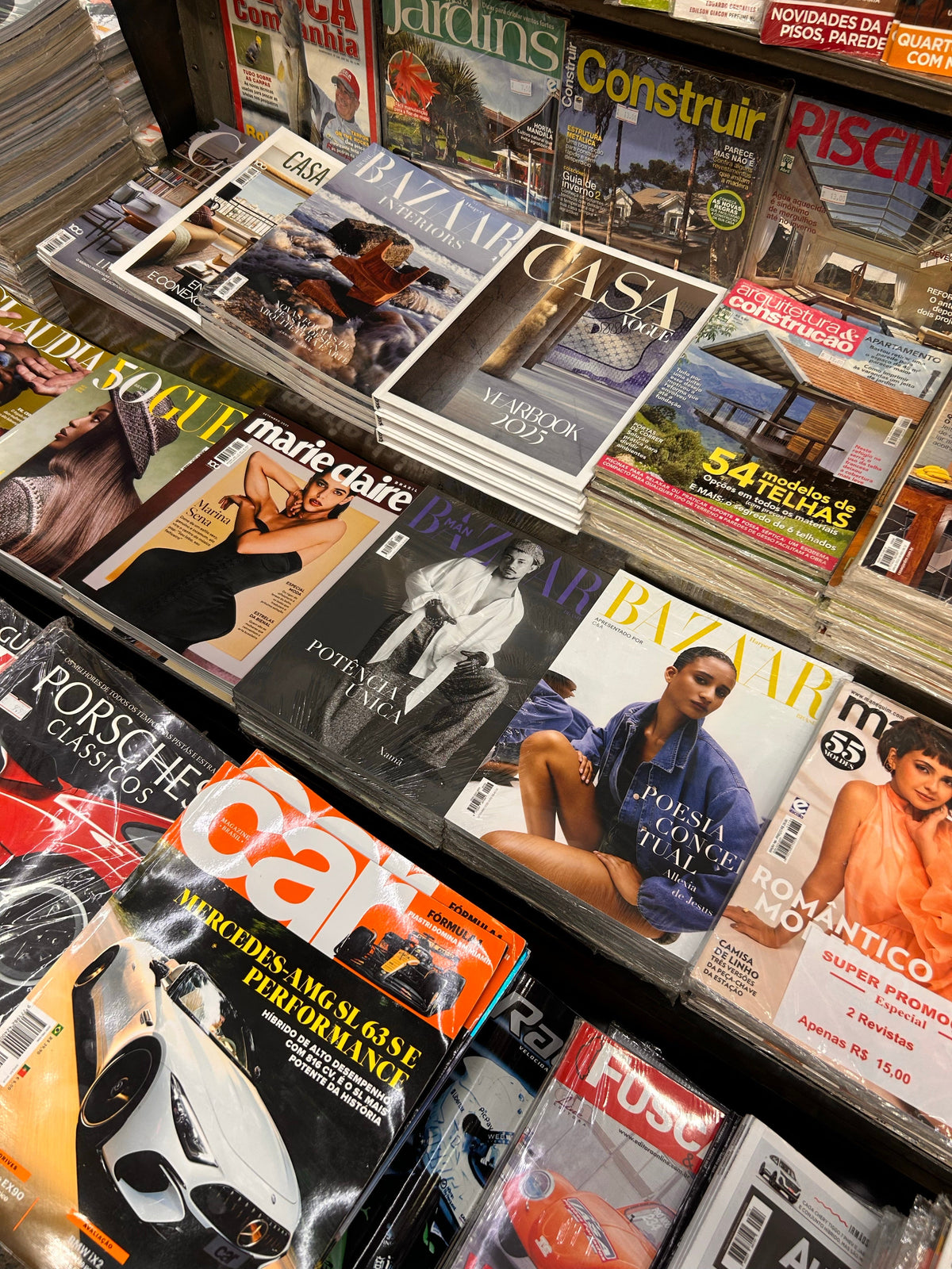 How to Get Featured in a Digital Magazine: A Guide to Pitching Your Story